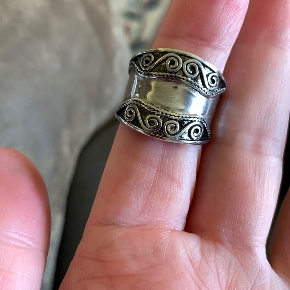 Stainless Steel Decorative Edge Wide Band ring size 9 - Picture 2 of 10